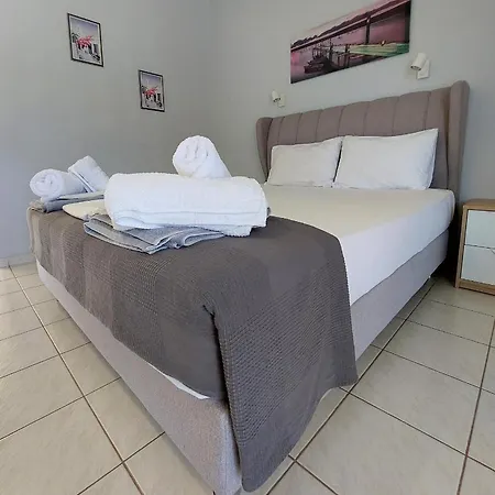 Electra & Pool Gaios