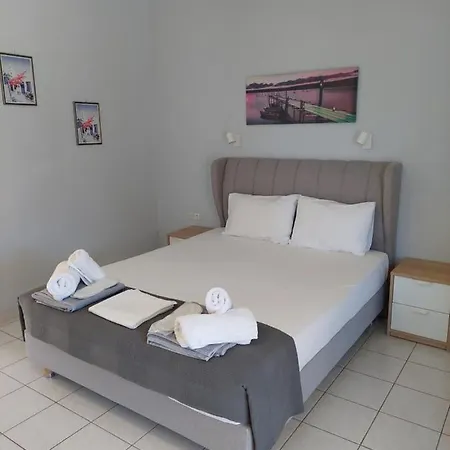 Electra & Pool * Gaios